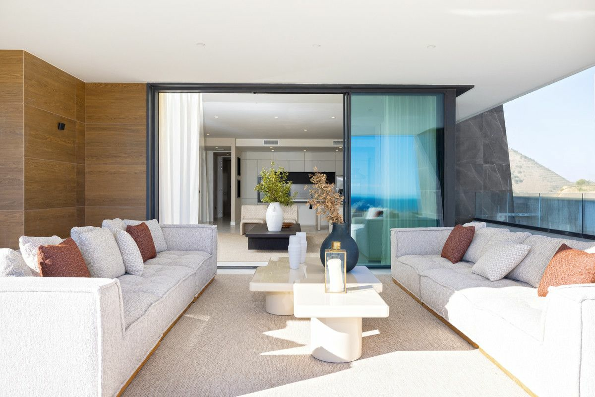 3-bedroom Apartment In Estepona, Spain (245 M²)