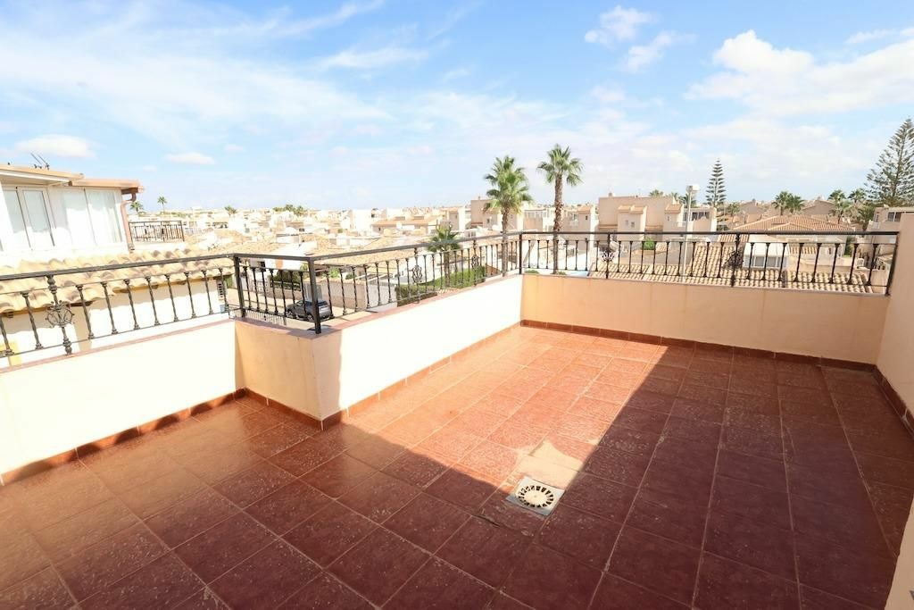 2-bedroom House In Orihuela Costa, Spain (80 M²)