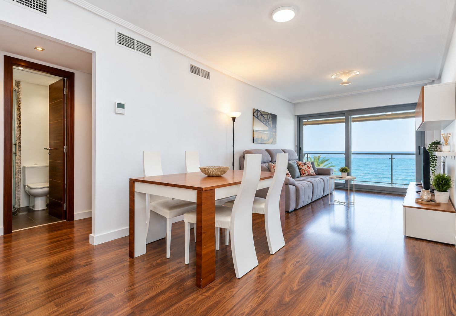 2-4-438e4b 3-bedroom Apartment In Torrevieja, Spain (120 M²)