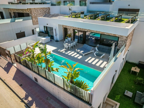 4-bedroom Villa In Formentera Del Segura, Spain (203 M²)