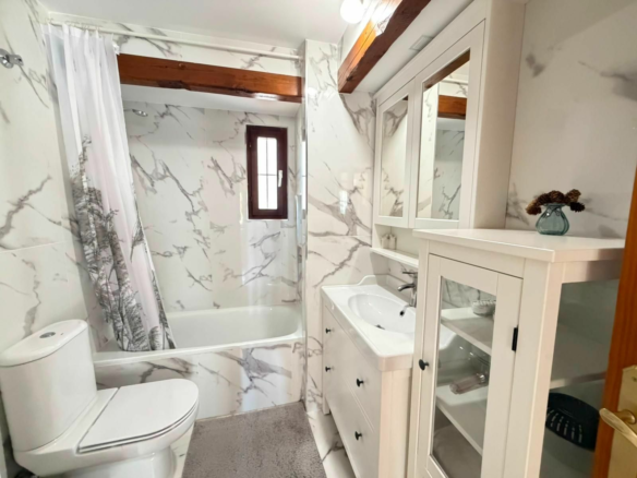 3-bedroom Apartment In Torrevieja, Spain (94 M²)
