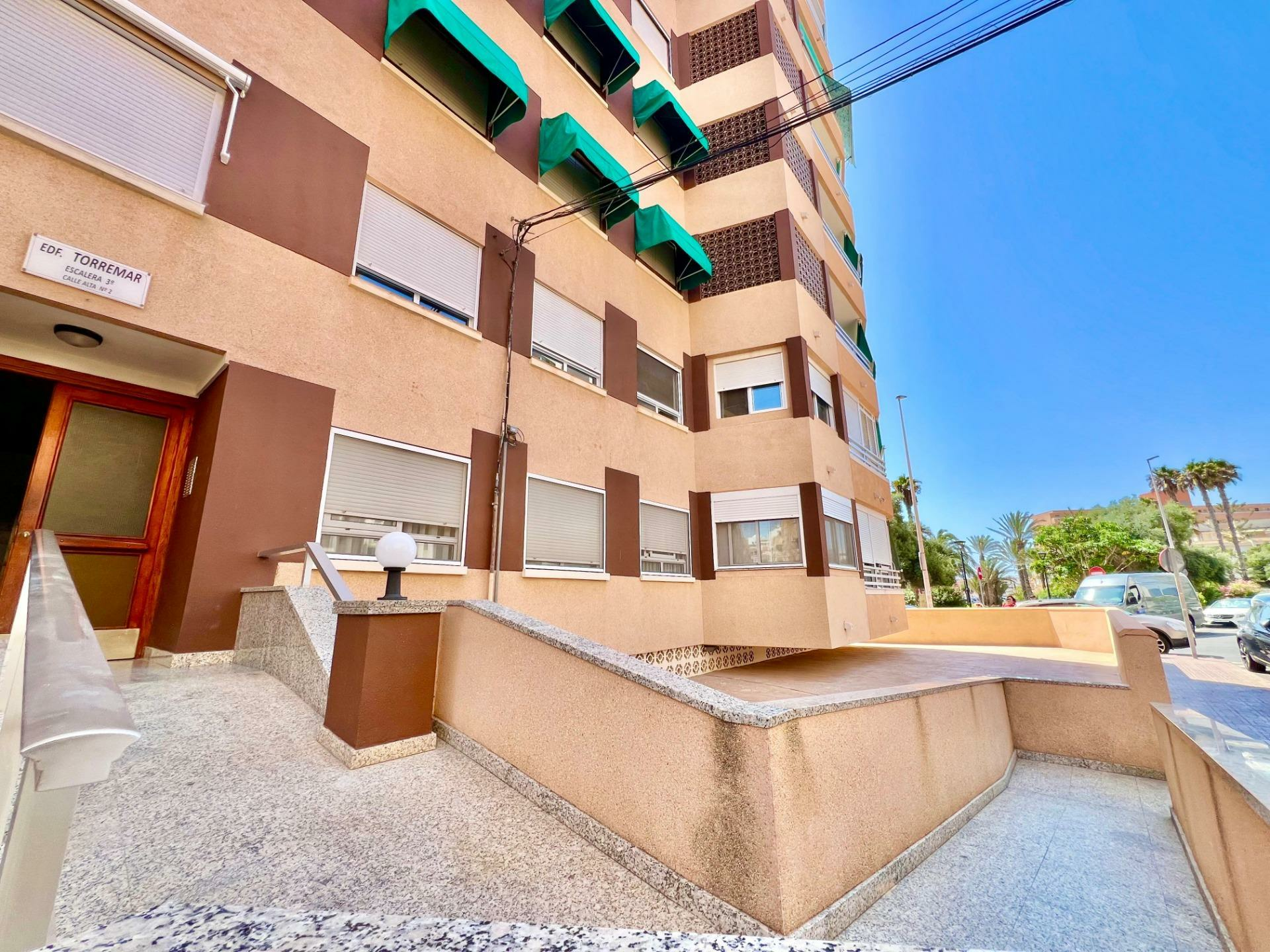 3-bedroom Apartment In Torrevieja, Spain (110 M²)