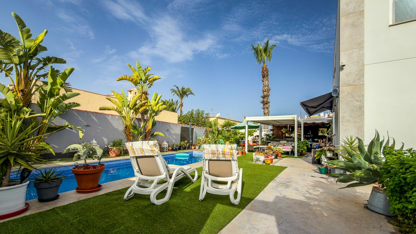 2-bedroom Villa In Torrevieja, Spain (130 M²)