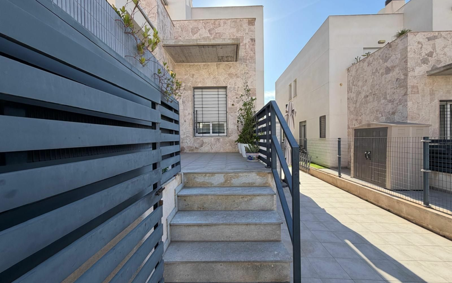 3-bedroom House In Torrevieja, Spain (197 M²)