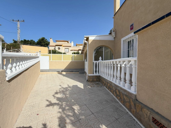 2-bedroom House In Torrevieja, Spain (63 M²)