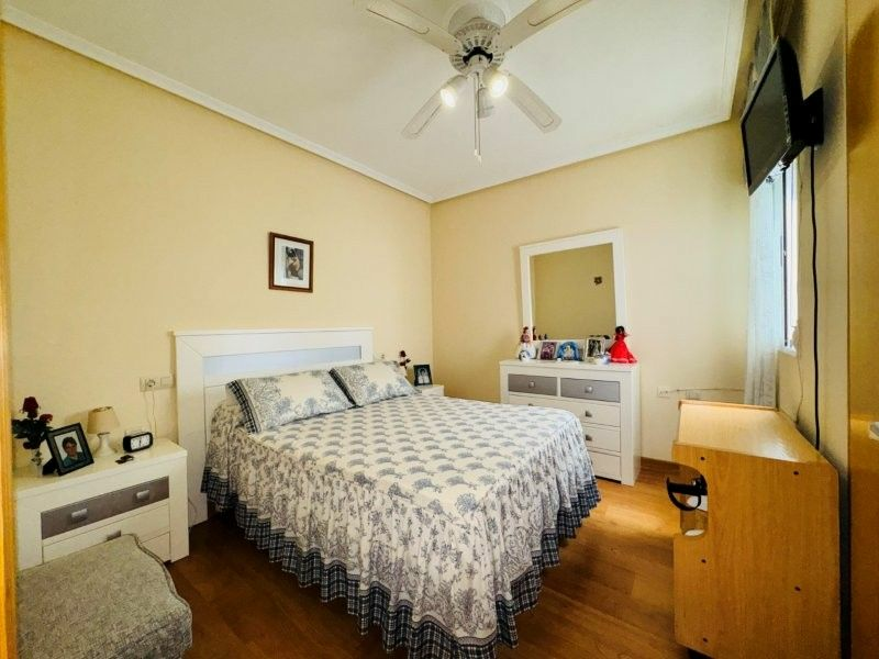 2-bedroom Apartment In Torrevieja, Spain (77 M²)