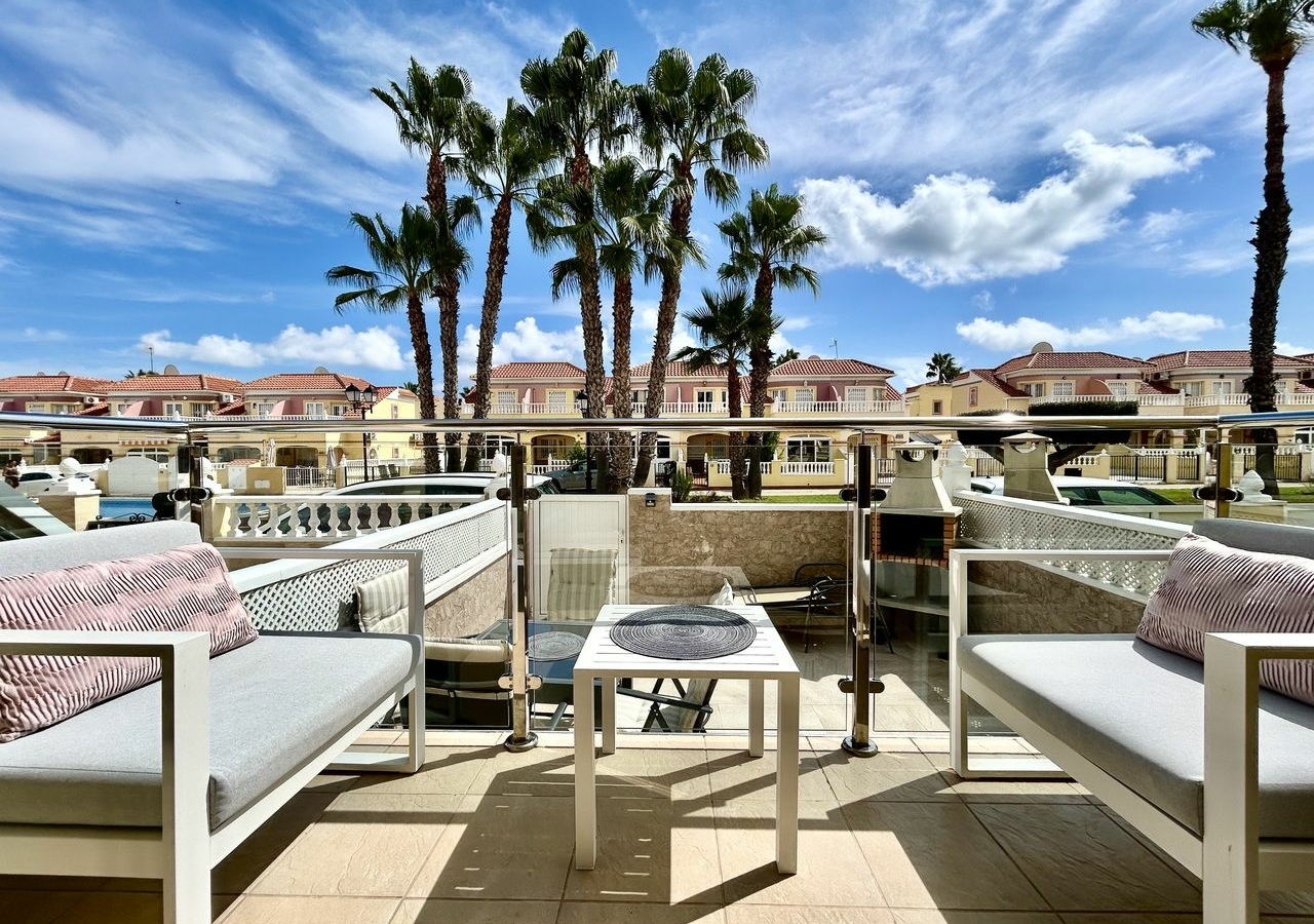 3-bedroom House In Cabo Roig, Spain (64 M²)