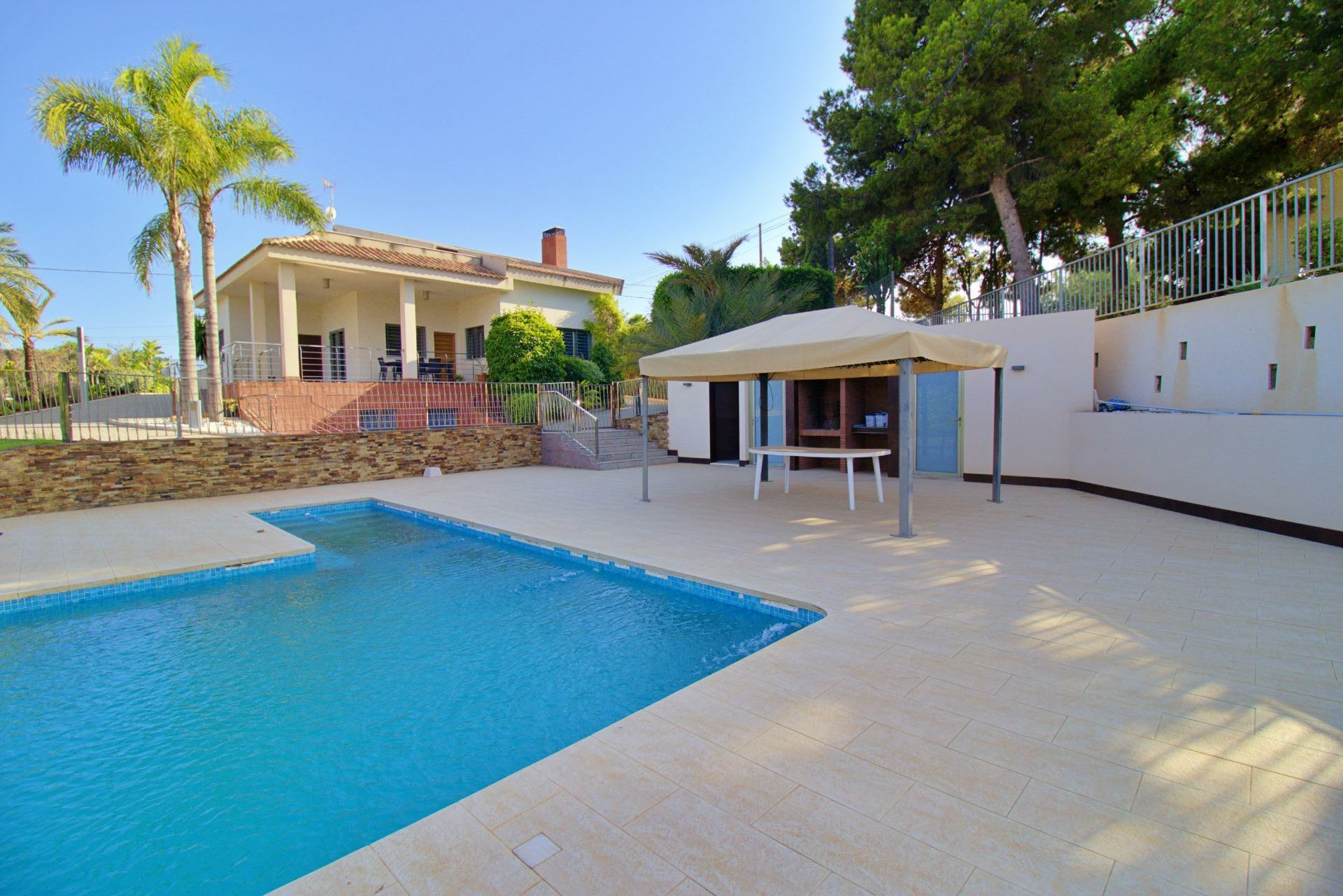 4-bedroom Villa In Peña Las Aguilas, Spain (500 M²)