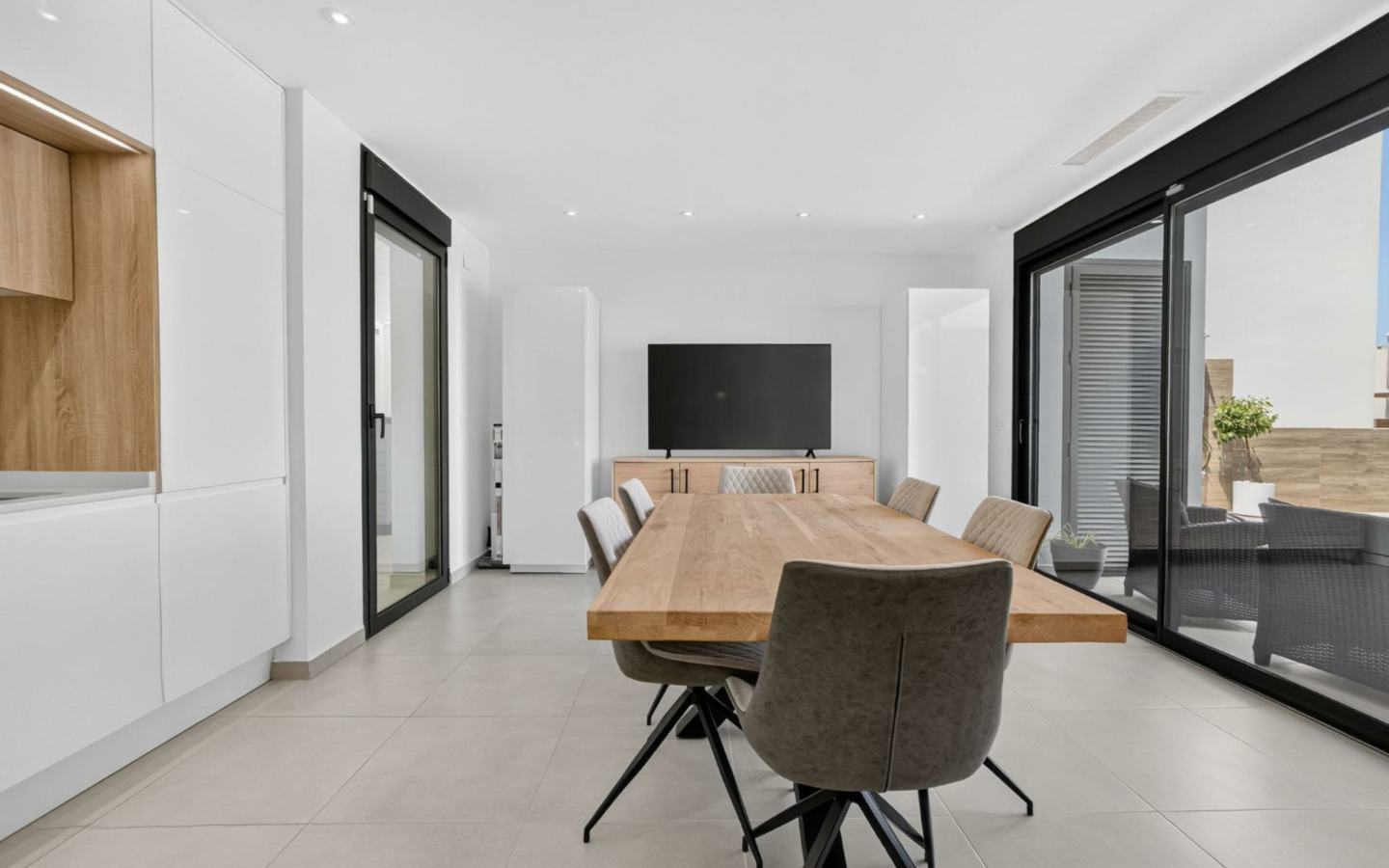 5-bedroom Villa In Rojales, Spain (214 M²)