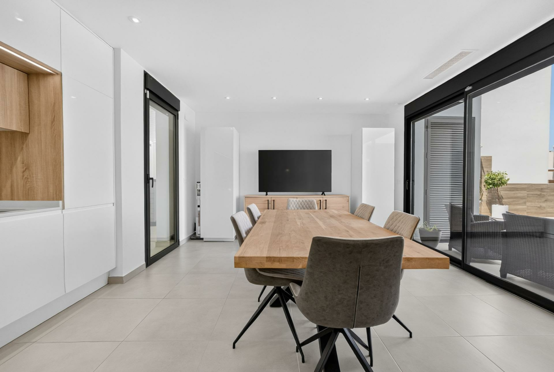 2-4-a6fbb8 5-bedroom Villa In Rojales, Spain (214 M²)