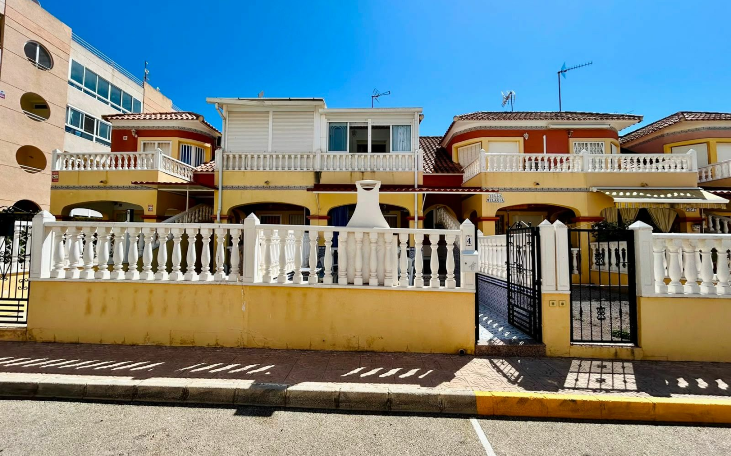 2-bedroom House In Torrevieja, Spain (64 M²)