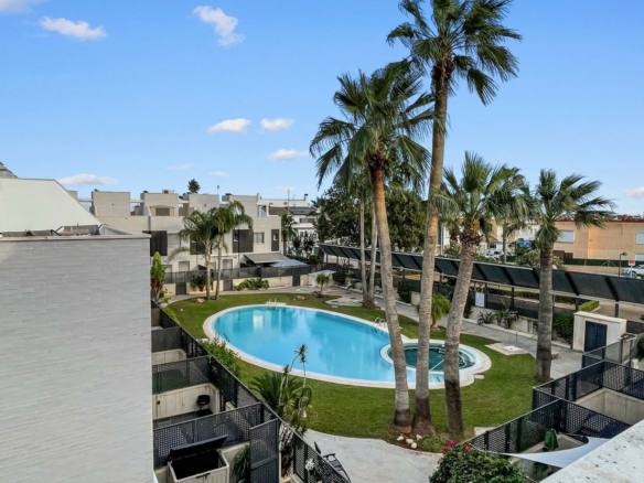 3-bedroom Terraced House In Pilar De La Horadada, Spain (104 M²)