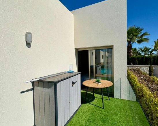 3-bedroom Villa In Benijofar, Spain (148 M²)