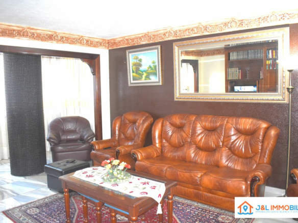 3-bedroom Apartment In Alicante, Spain (167 M²)
