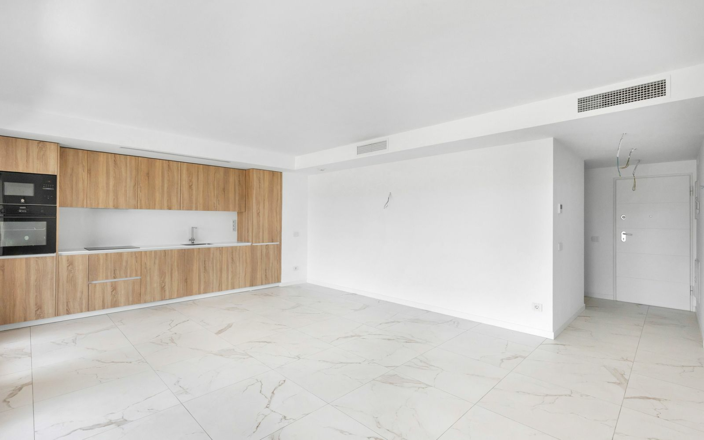 2-bedroom Apartment In Torrevieja, Spain (61 M²)
