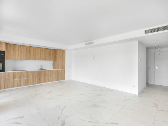 2-bedroom Apartment In Torrevieja, Spain (61 M²)