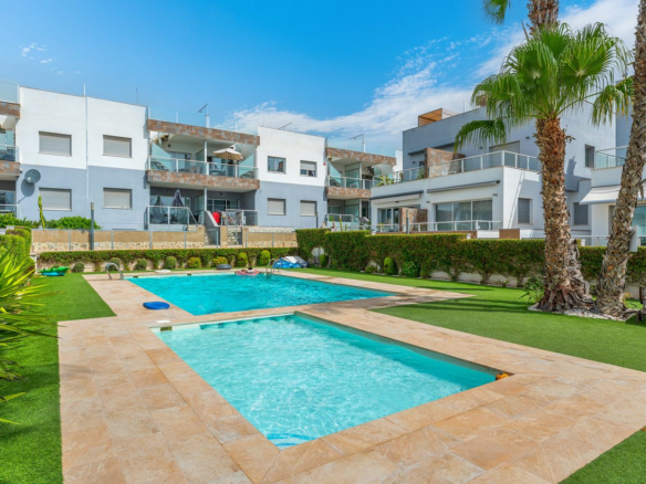 2-bedroom Bungalow In Orihuela Costa, Spain (89 M²)