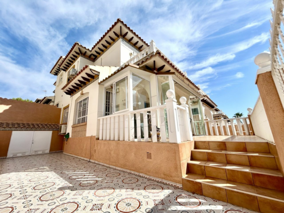 2-bedroom House In Cabo Roig, Spain (97 M²)