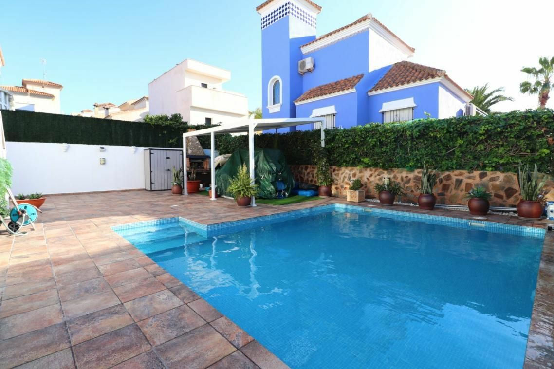 4-bedroom Villa In Orihuela Costa, Spain (270 M² Plot)