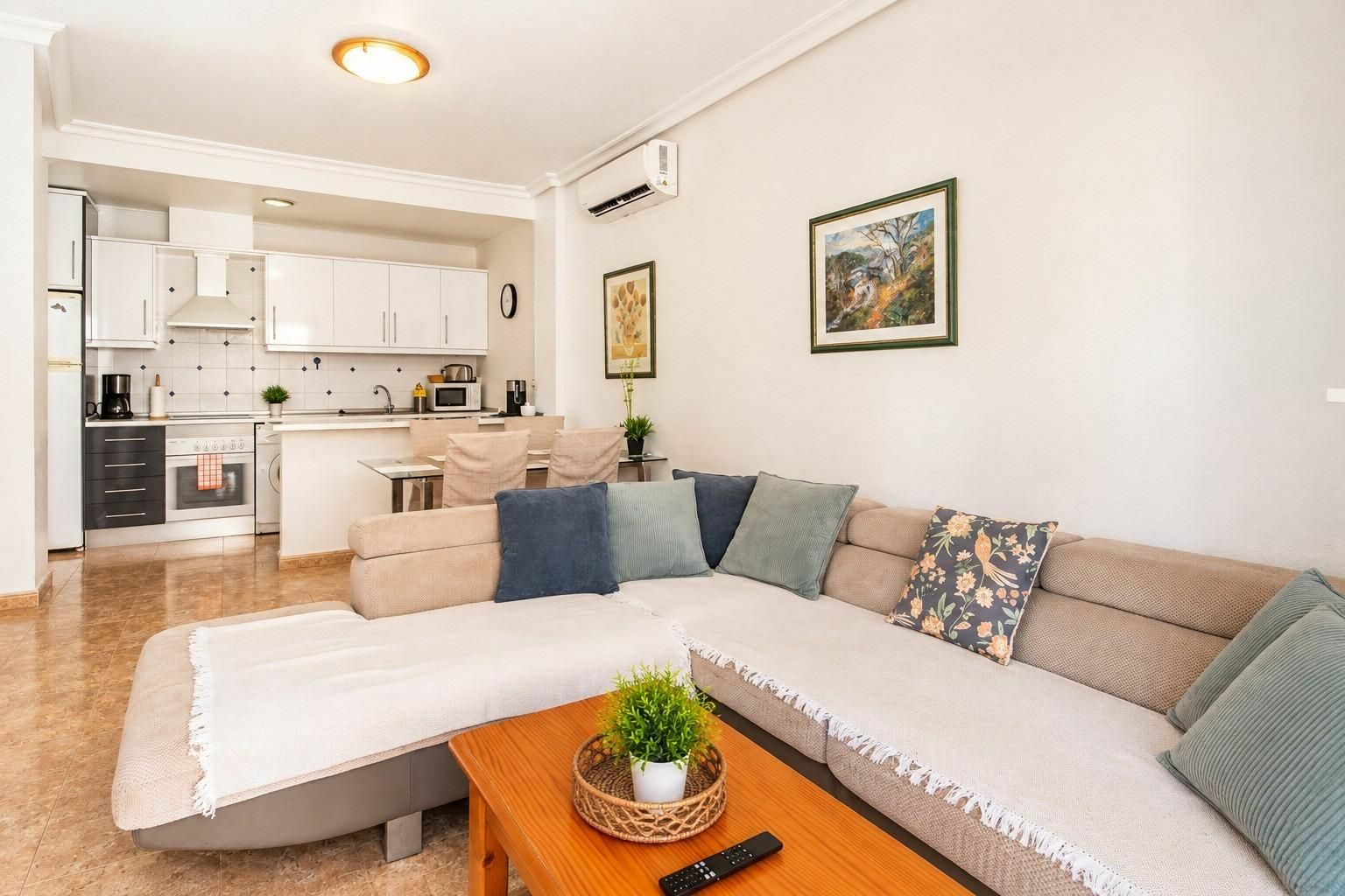 2-bedroom Apartment In Orihuela Costa, Spain (66 M²)