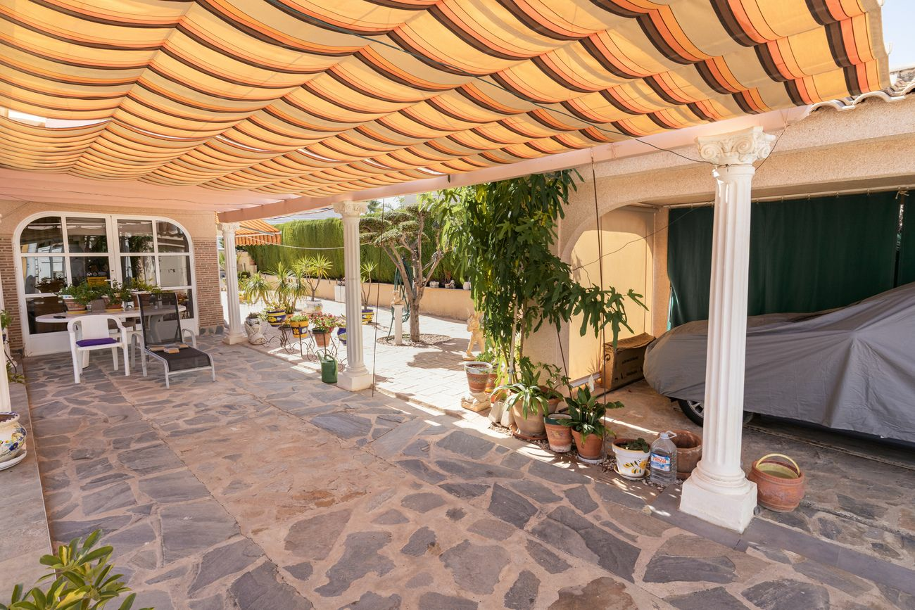 4-bedroom Villa In Orihuela Costa, Spain (180 M²)
