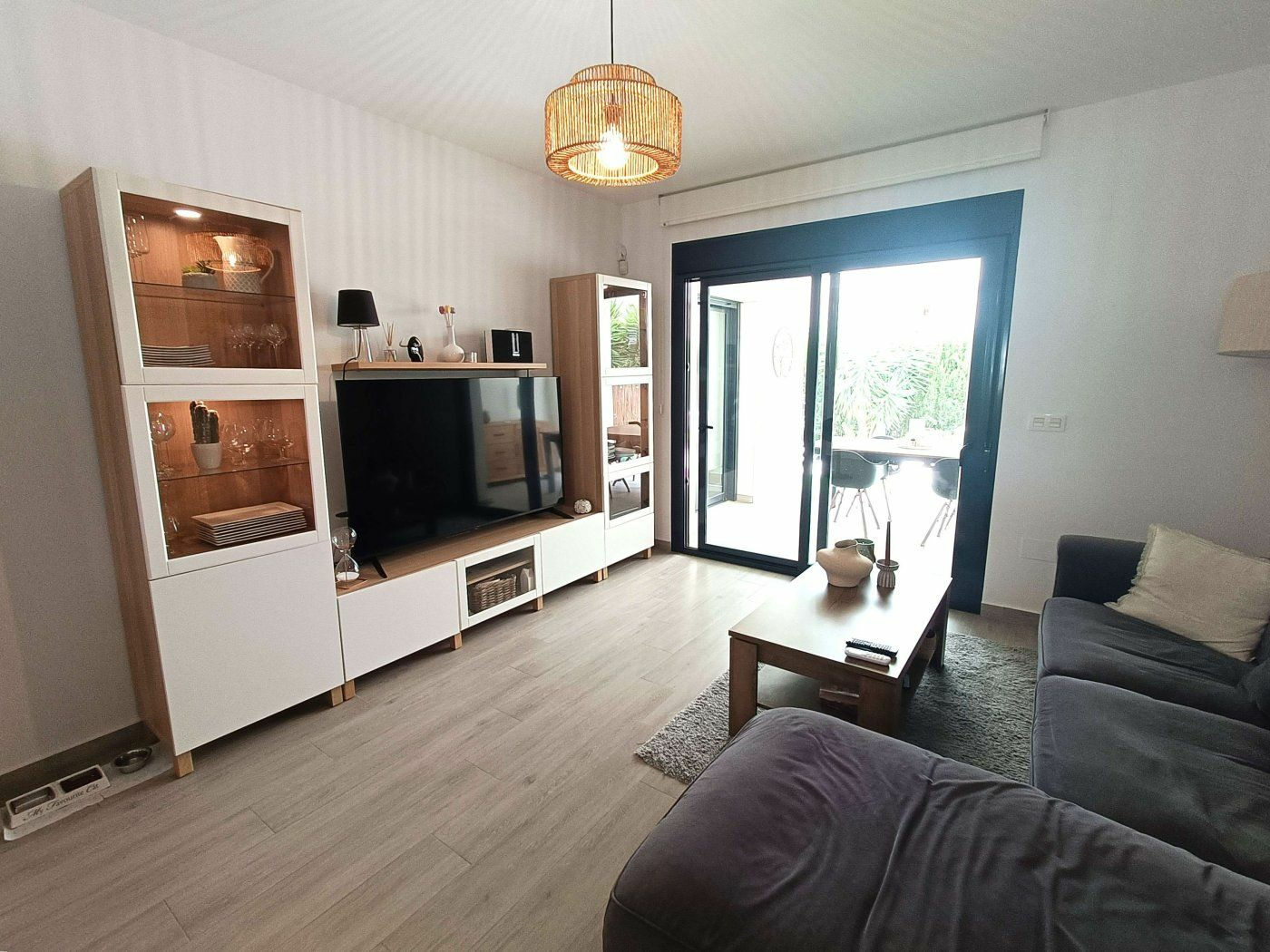3-bedroom Apartment In San Miguel De Salinas, Spain (94 M²)