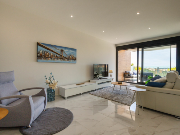 2-bedroom Apartment In Orihuela Costa, Spain (93 M²)