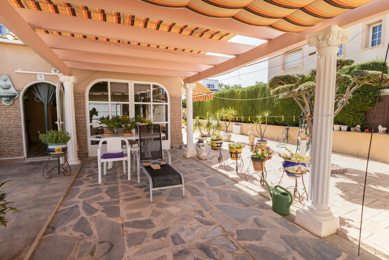 4-bedroom Villa In Orihuela Costa, Spain (180 M²)