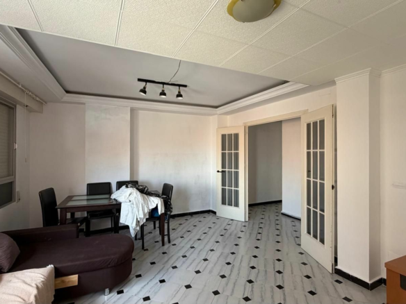3-bedroom Apartment In Torrevieja, Spain (87 M²)