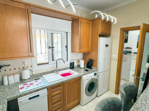 2-bedroom House In Algorfa, Spain (74 M²)