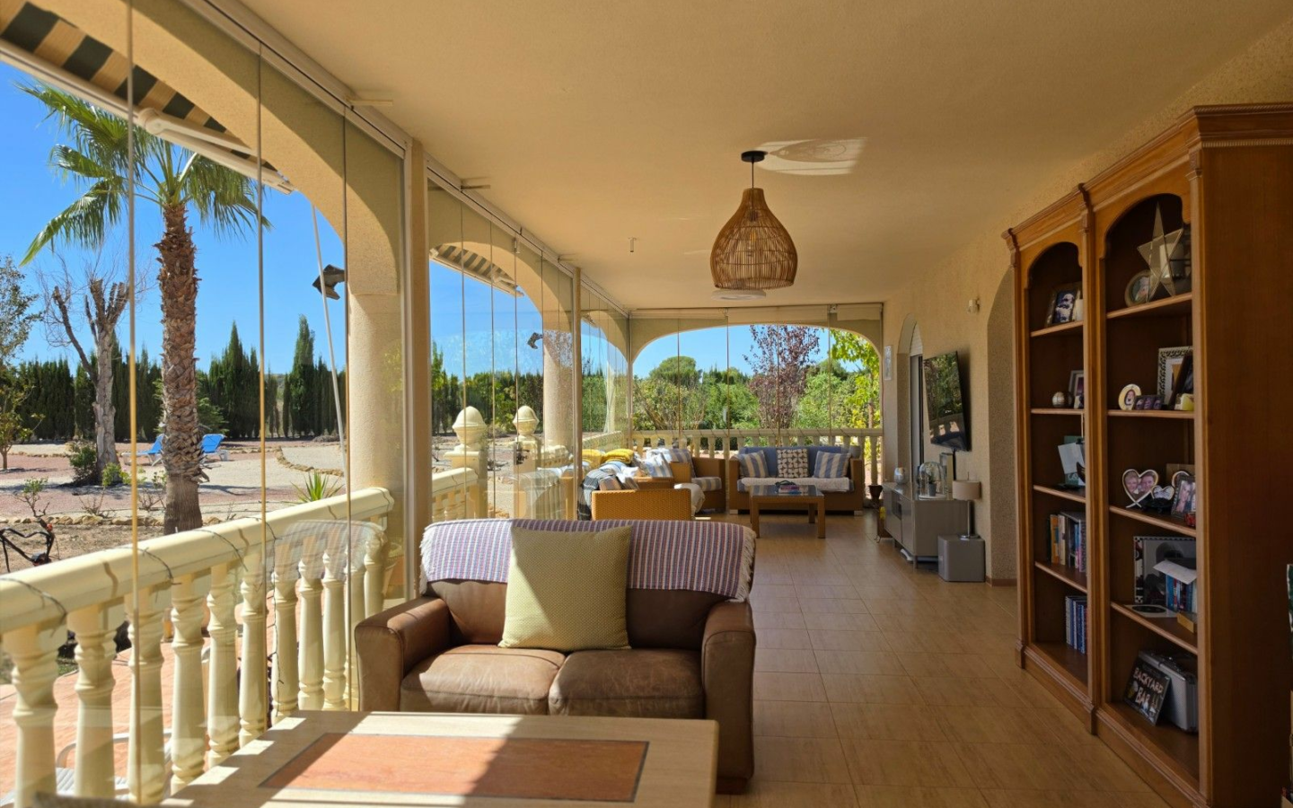 4-bedroom Villa In Pinoso, Spain (405 M²)