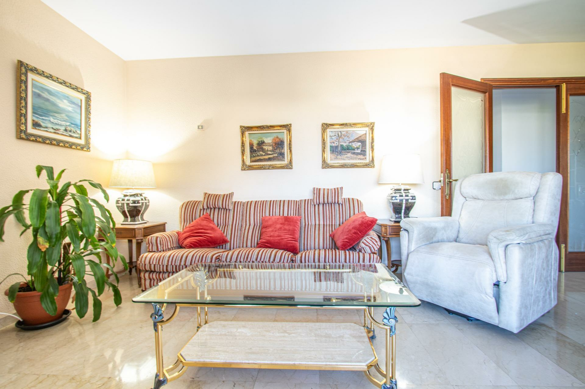 2-5-5d4ce2 5-bedroom Flat In Palma De Mallorca, Spain (172 M²)