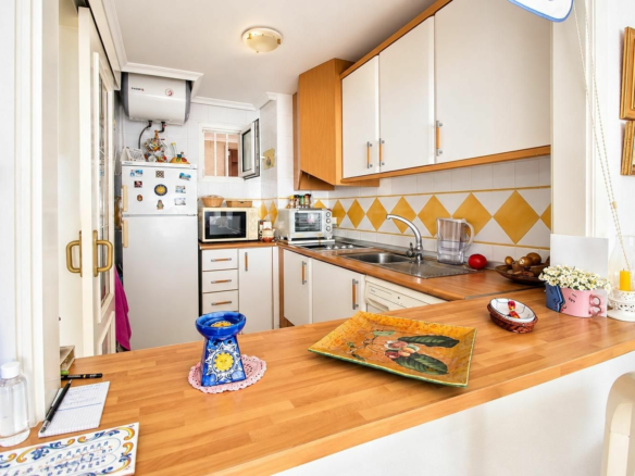 1-bedroom Apartment In Orihuela Costa, Spain (44 M²)