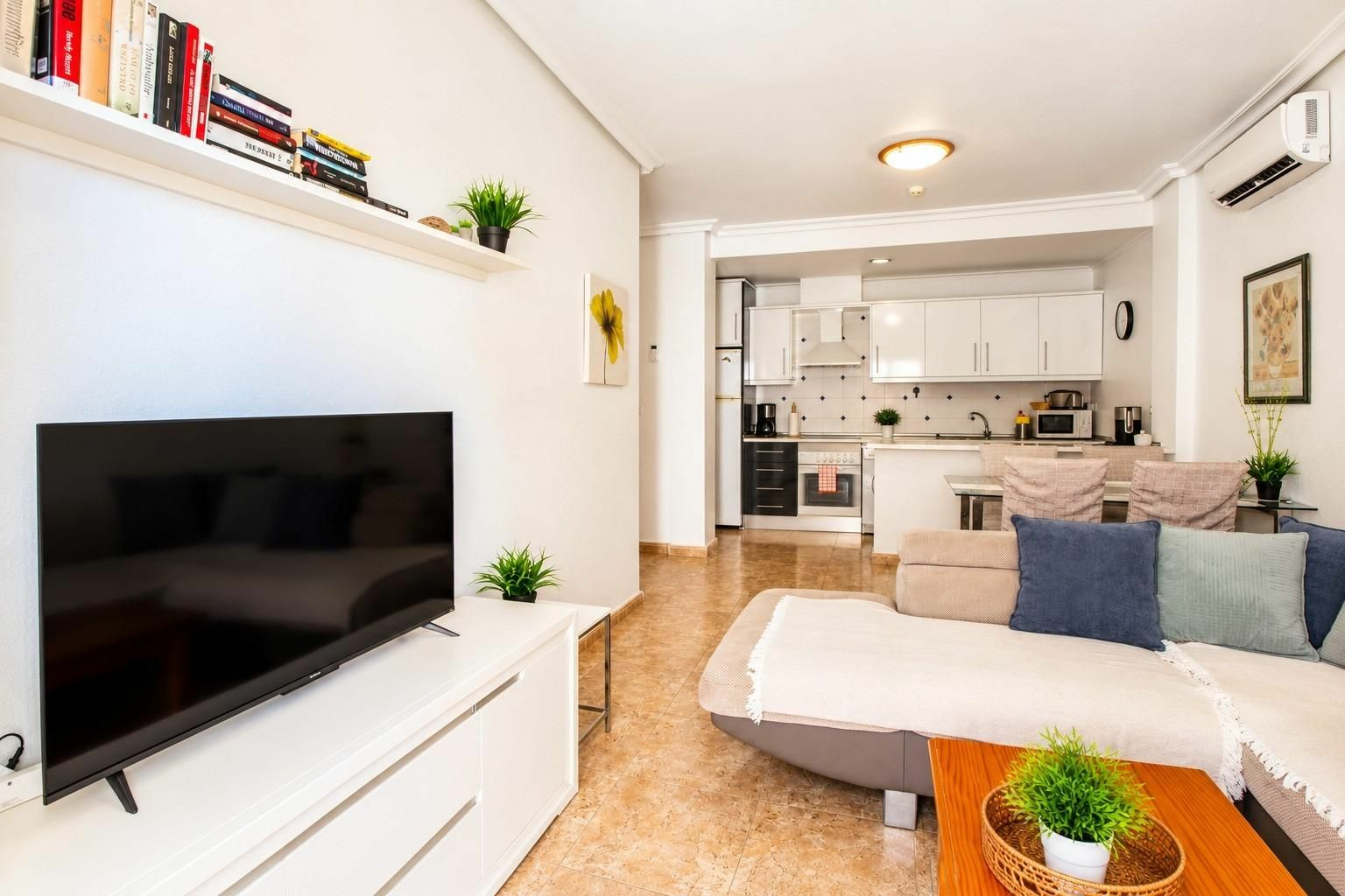 2-bedroom Apartment In Orihuela Costa, Spain (66 M²)