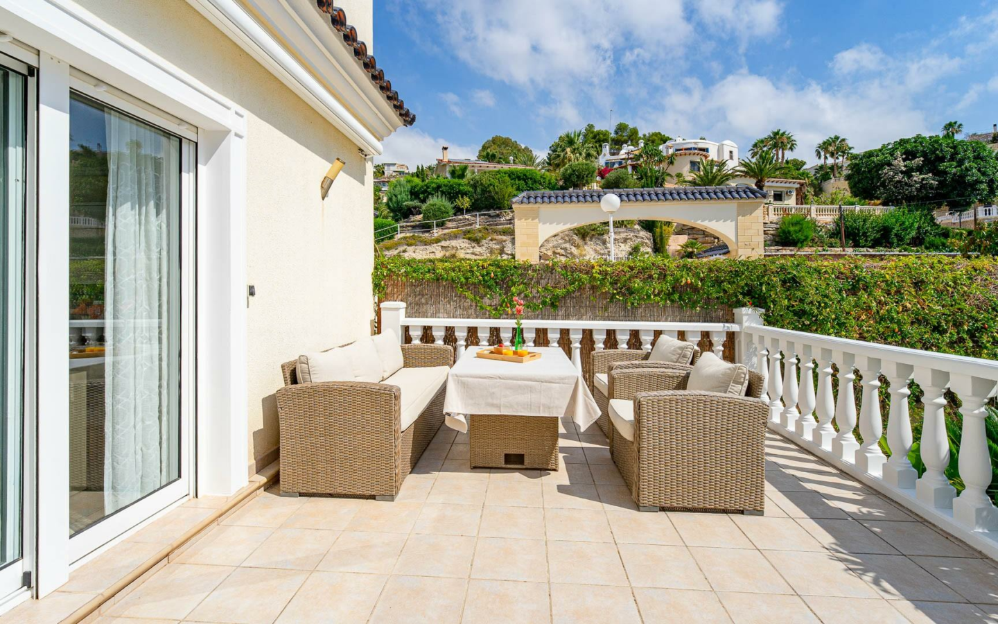 5-bedroom Villa In El Campello, Spain (245 M²)