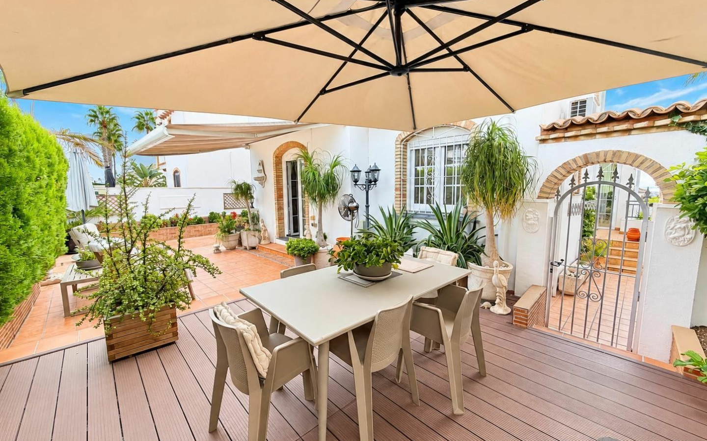 3-bedroom Villa In Orihuela Costa, Spain (320 M² Plot)