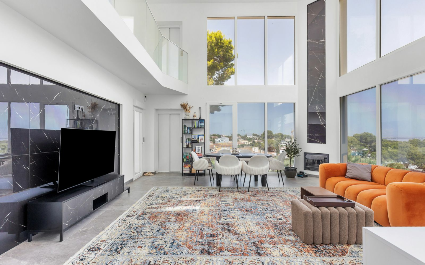 6-bedroom Villa In Torrevieja, Spain (257 M²)