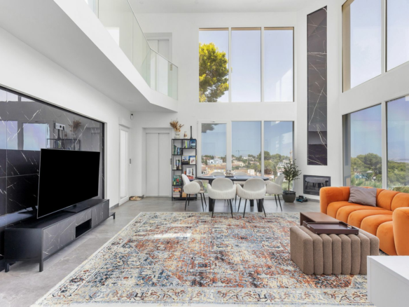 6-bedroom Villa In Torrevieja, Spain (257 M²)