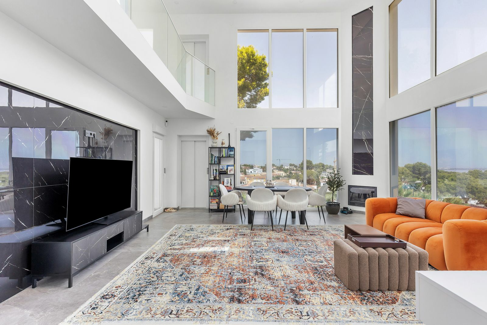 6-bedroom Villa In Torrevieja, Spain (257 M²)