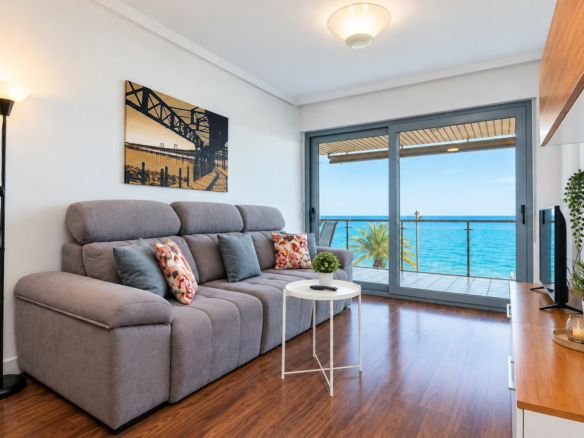 3-bedroom Apartment In Torrevieja, Spain (120 M²)