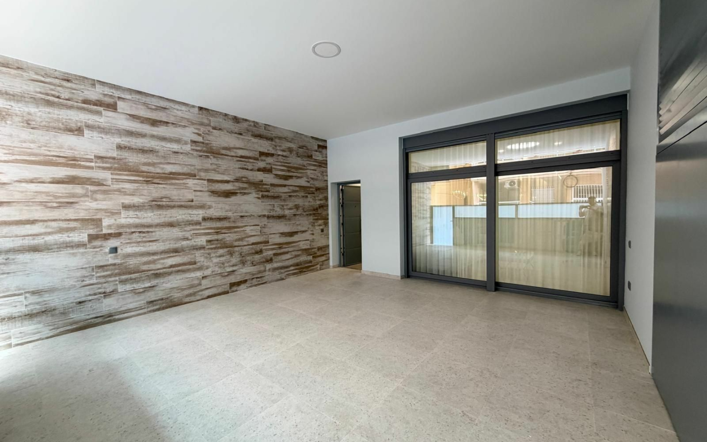 2-bedroom Apartment In Torrevieja, Spain (123 M²)