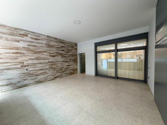 2-bedroom Apartment In Torrevieja, Spain (123 M²)