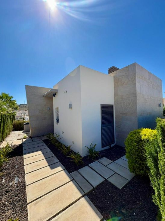 3-bedroom Villa In Benijofar, Spain (148 M²)