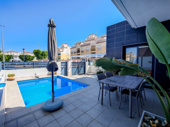 2-bedroom Villa In Formentera Del Segura, Spain (84 M²)