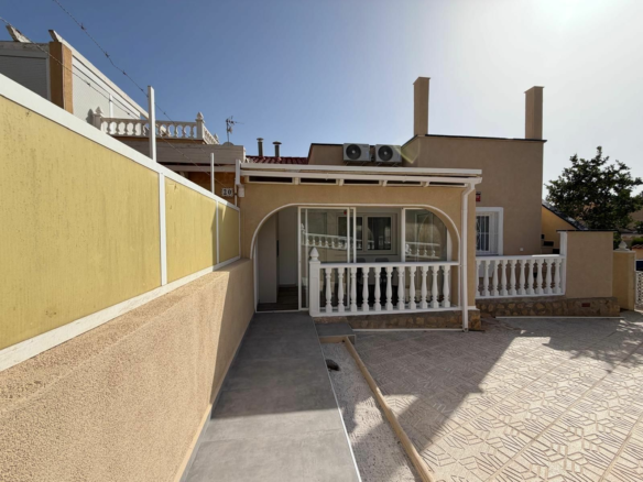 2-bedroom House In Torrevieja, Spain (63 M²)