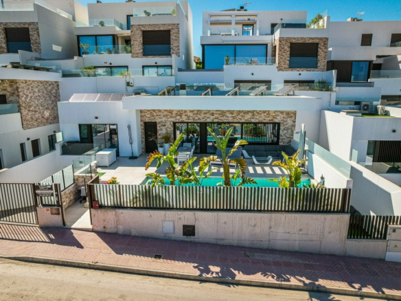 4-bedroom Villa In Formentera Del Segura, Spain (203 M²)