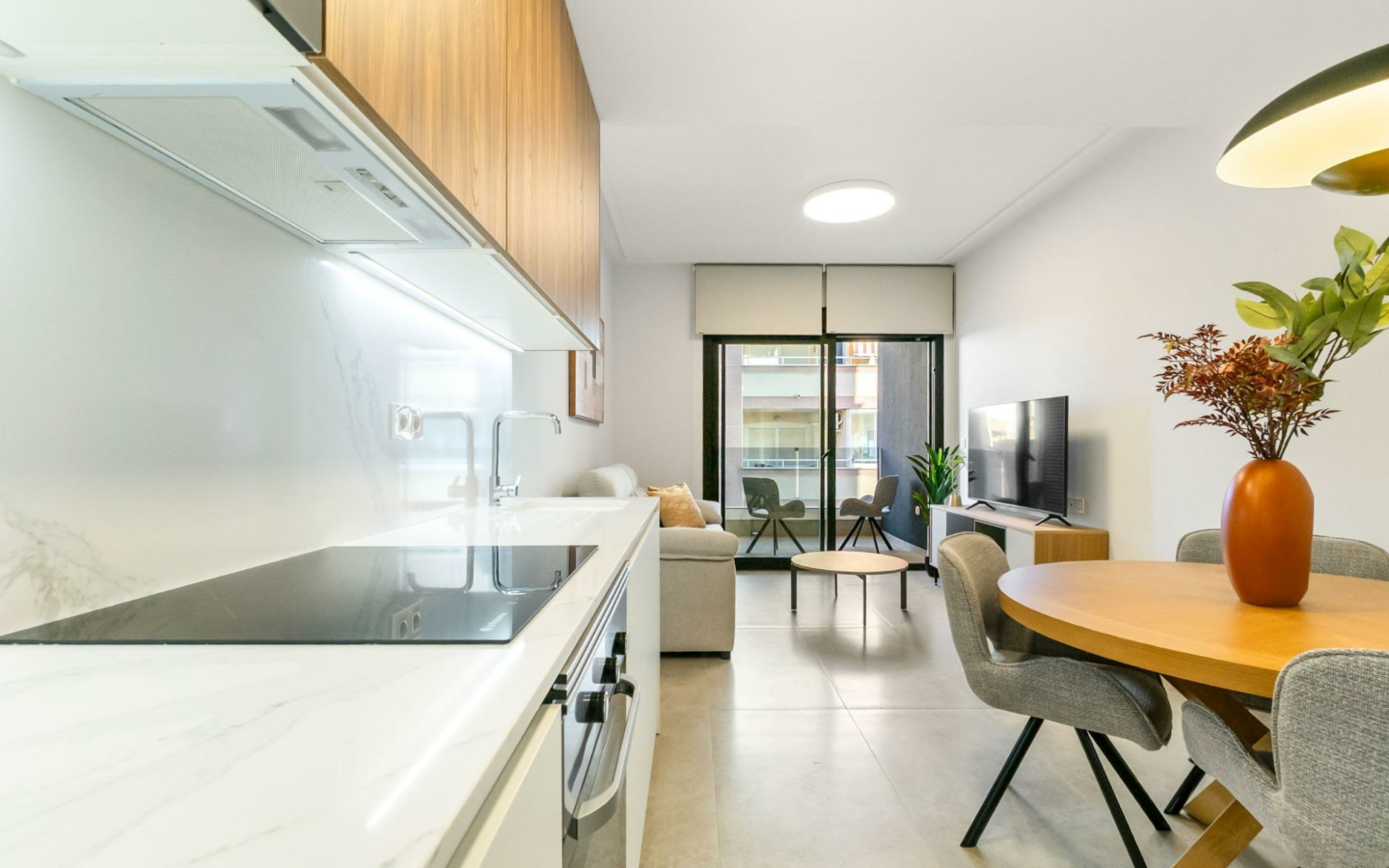 2-bedroom Apartment In Torrevieja, Spain (82 M²)