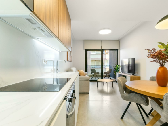 2-bedroom Apartment In Torrevieja, Spain (82 M²)