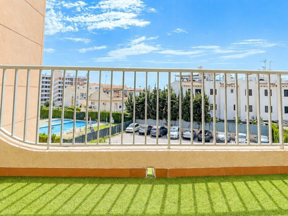 3-bedroom Apartment In Orihuela Costa, Spain (106 M²)