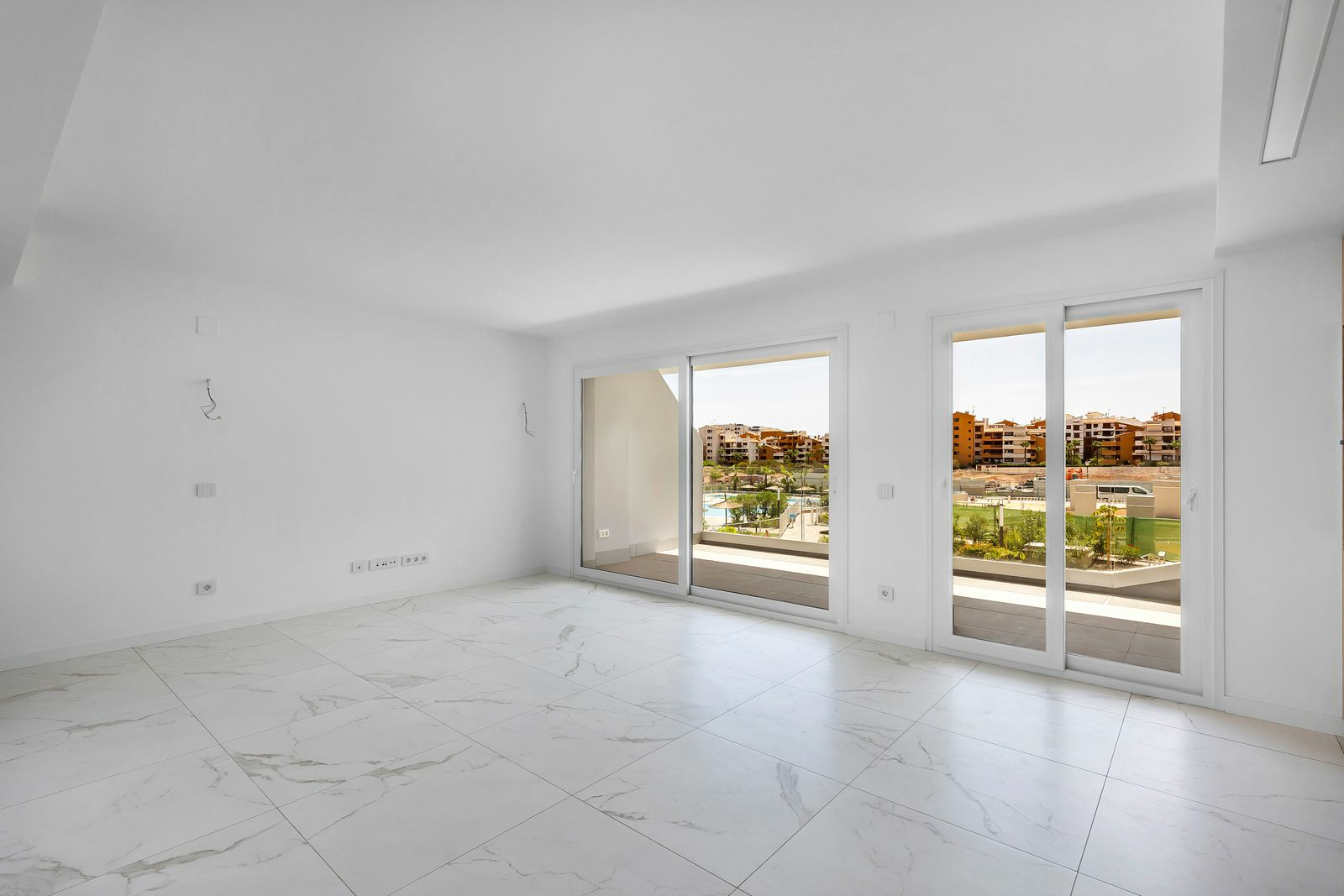 2-bedroom Apartment In Torrevieja, Spain (61 M²)